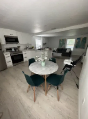 2-bedroom apartment just 4 minutes drive to Gladys Porter Zoo