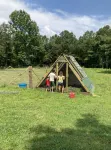 Relaxing farmhouse!  Enjoy farm animals, fishing and a picnic by the pond! - Wifi