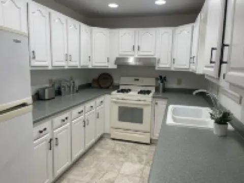 3 minutes to Lake Michigan on Lake Michigan Wine Trail Hotels in Lake Michigan Beach