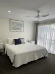 Gold Coast Comfort – Stylish 1-Bedroom Retreat Near Beaches, Cafés & Lake