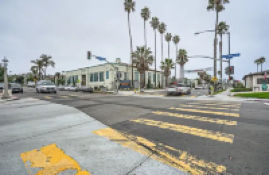 OB Cottage w outdoor patio / 3 min to the beach