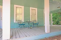 The Sweet Magnolia is just blocks from both downtown Nacogdoches & SFA campus!