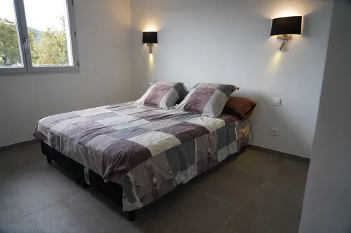 2 bedroom house with private pool 5 minutes from the beaches