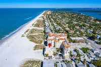 Beachfront / Gulf Sunsets Condo
