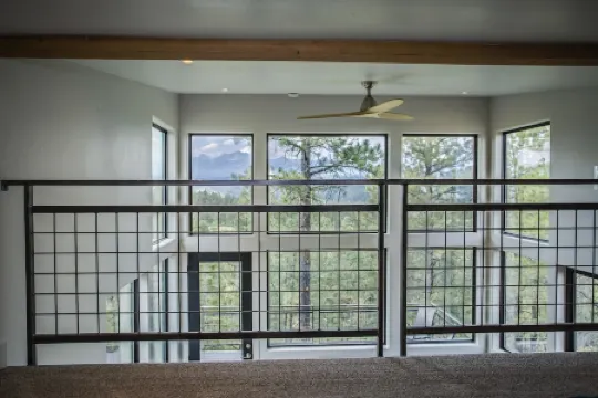 Eagle Peak Cabin- best views and private trail