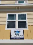 RELAX AWAY- NEW 4BDRM W/ 40FT DOCK & PRIVATE POOL