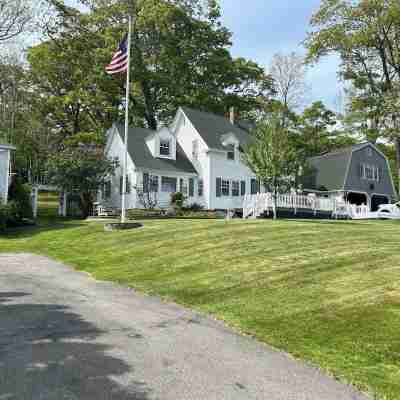 Enjoy spectacular views of Lobster Cove. Large yard, EV charger & dog friendly. Hotel Exterior