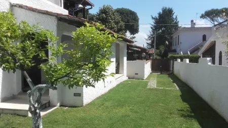 Detached villa on 2 levels, newly renovated and super-equipped
