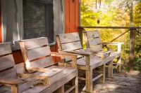 Summer Deal! Cozy Banner Elk Cabin Near Downtown & Prime Hiking Trails