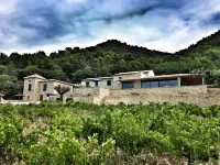 Mas des Amis, Seguret, Village classified in Provence, heated swimming pool