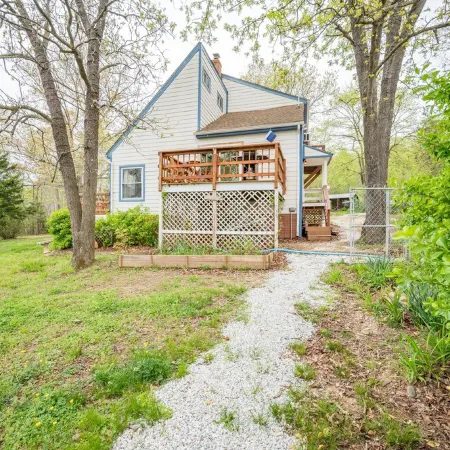 Happy Farm with Views & Hot Tub!