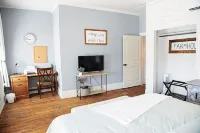 The Farmhouse Loft "Greene County's Guesthouse" 캐럴턴 호텔