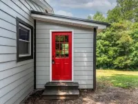 High End Pond Chalet in Country & But Near Shops Hotels in Fallstown