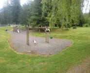 2-Story Chalet, clean, 3Br / 2Ba in Snowline, best rates, WiFi and Hot Tub