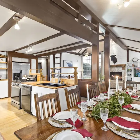 Sleeps 10! Country Cabin w/ Playground, Hammock & Chickens