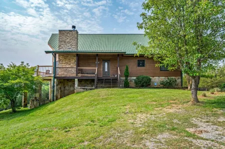 Peaceful Lakefront Cabin with Stunning Mountain Views, Rec Room on Douglas Lake