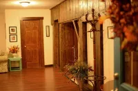 The Chestnut Barn built in 1830 is nestled in the quaint Amish town of Winesburg