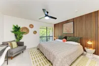 Anna Maria Island Beach Condo - 2 Bedroom, 2 bathroom - Sleeps 6 - Brand New!!!