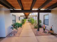 3 Bdrm 2 BTH Pickelball/Tennis