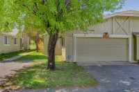 Plumas Pines Escape - Golf Views + Coffee Bar + Games + Family Friendly