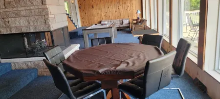 Large Waterfront Home w/ Boat Rental Available, Great for Family Vacation.