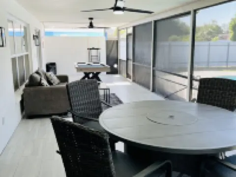 Welcome to Mindelo Oasis, your Florida pool house vacation home! Hotels in Riverview