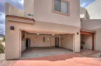 DW7 Spacious Cowboy-Themed Condo near Arches National Park With Hot Tub!