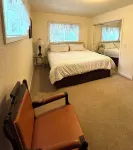 Cozy Step-Free House Near the Downtown Waterfront & Ferry - balcony