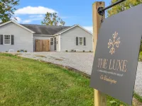 The Luxe/Hot Tub/Putt Putt/10 Miles Shaker Village Hotels in Mercer County
