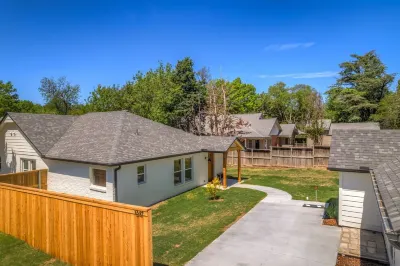 Luxury 3BD 2bath Near EXPO & TU Hotels near Tulsa International Airport