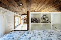 Tiny House in the Big Mountains with Hot Tub & EV Charger!  Near CO Springs!