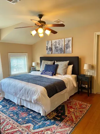 Perfect Lake Getaway-6 Bedrooms, Ideal Location and Never Ending Views