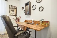Perfect Luxury Condo in Midtown! Great Amenities!