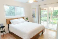 Cozy Modern Home Các khách sạn gần Shiva Murugan Temple
