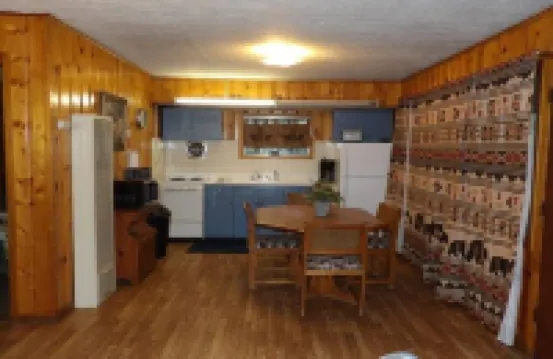 Ponderosa Cabins 104 N Laurel cabin 12