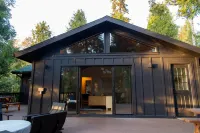 Mountain mod cabin w/ EV charging - Fernwood Hotels near Mountain Pottery