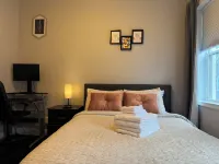 Cozy 2Br Retreat with Free Parking & Prime Location 조지 피바디 도서관 주변 호텔