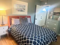 1 bed/1 bath, 1.5 blocks to beach/town, dog friendly, fenced yard