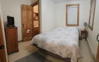 Spacious Cozy Home, nearby King Pine and Cranmore skiing, and event venues