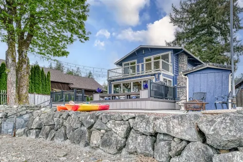 Private Beachfront Home w/ Hot Tub - Walk to Restaurants, Coffee and More!