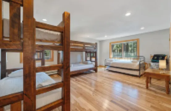Hot Tub - Game Room - 14 beds - Across from Lake Tahoe