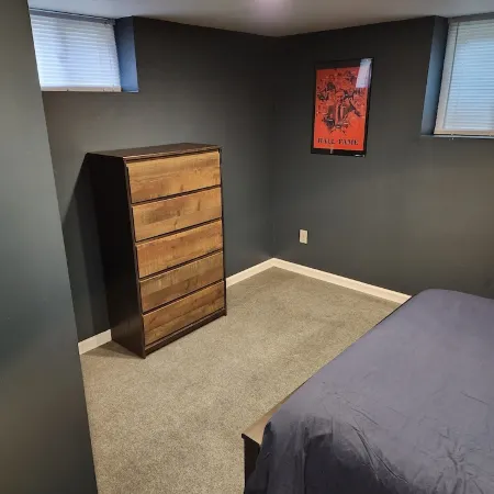 Beautiful 5 bedroom home only minutes from UIUC