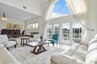 Waterfront 5 Bed/5Bath Home-Pool, Dock, Las Olas