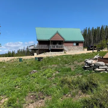 Large mountain home with stunning views of Georgetown Lake and Pintler Range