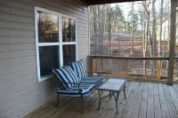 Spacious Lakehouse Lake Hartwell