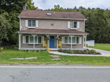 Swimming Hole, 2 Creeks, Fishing, Hiking, New Reno in the Catskills