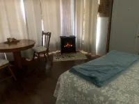 Treehouse on Guadalupe River           Riverfront Cabin Отели рядом с достопримечательностью «Парк Гвадалупе»