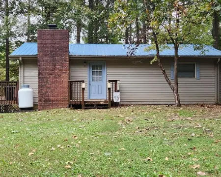"Cabin in the Cove"  Private waterfront home on beautiful Lake Hartwell Hotels in Stephens County