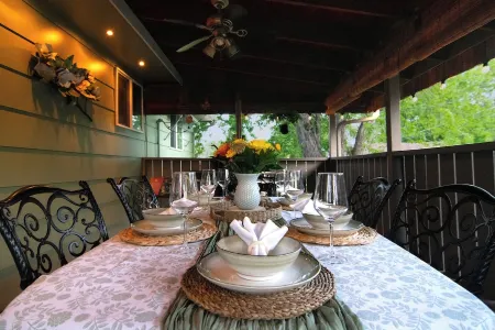 West Denver Mid Century Modern Getaway Отели рядом с достопримечательностью «Парк Хоскинсон»