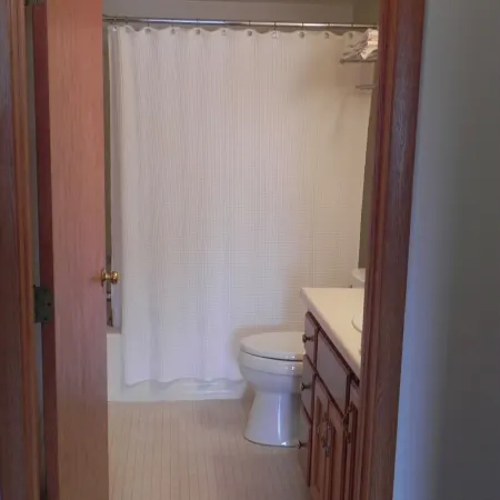 Walking distance to downtown Fish Creek, DC Auditorium and Peninsula State Park.